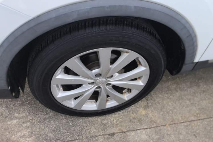 Used MG ZS 2020 180 DVVT Automatic UP Left Front Wheel Hub