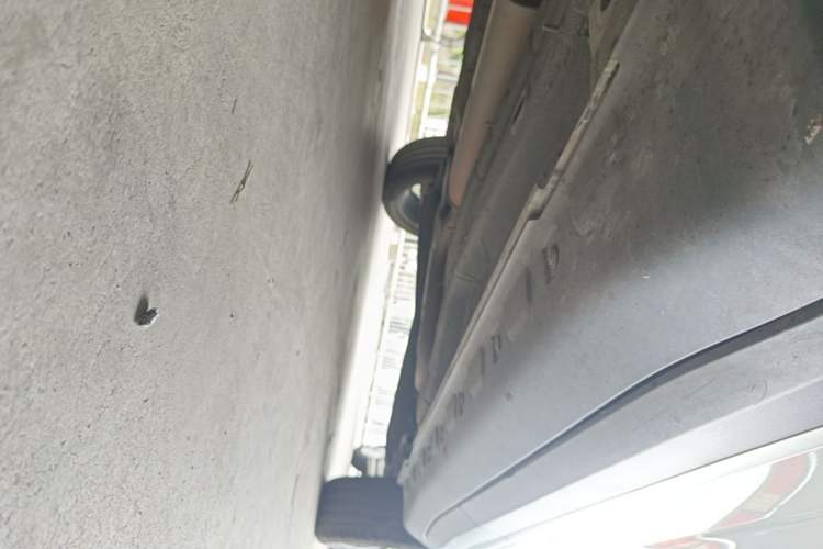 Used MG ZS 2020 Global Bestseller 1.5L Manual Comfort Edition Left Side Sill