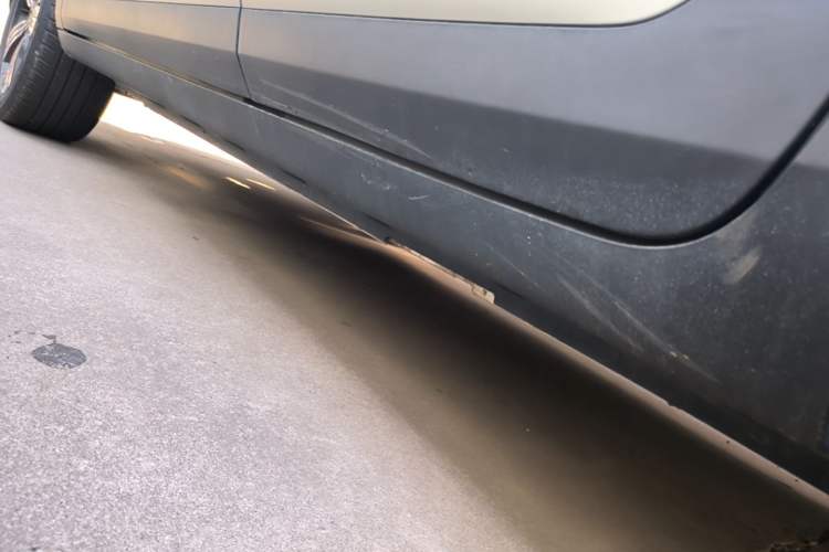 Used MG ZS 2020 Global Bestseller 1.5L Manual Comfort Edition Left Side Sill