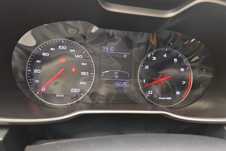 Used MG ZS 2020 Global Bestseller with 1.5L Engine Manual Transmission and a Massive 65-Inch Panoramic Sunroof Version Odometer Close Up
