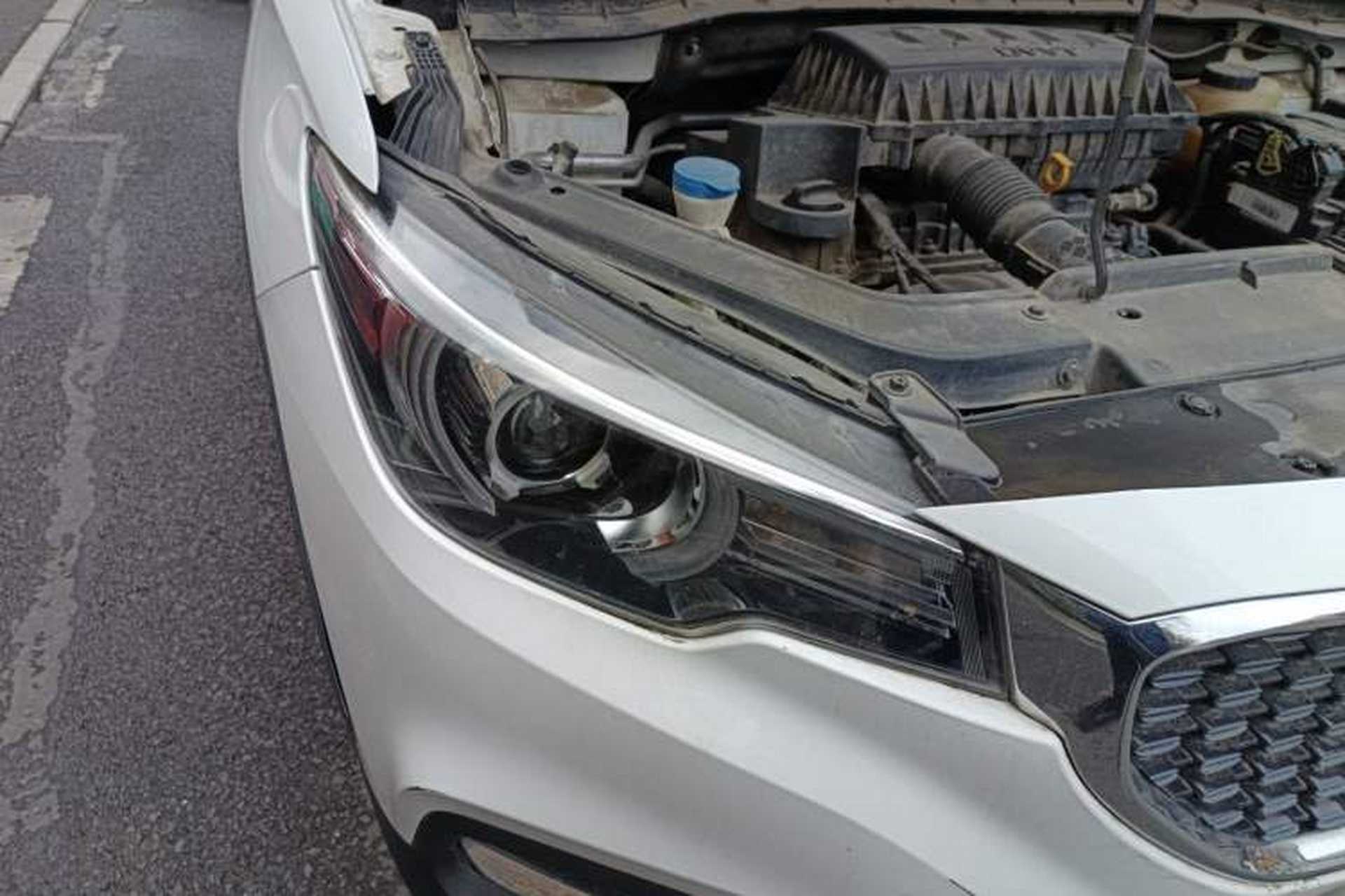 Used MG ZS 2020 Global Bestseller 1.5L Manual Comfort Edition Right Front Headlight