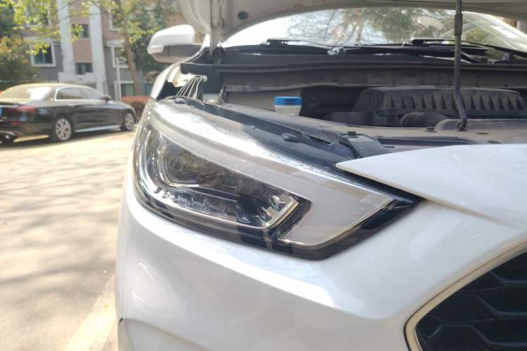 Used MG ZS 2020 180 DVVT Automatic Lite Right Front Headlight