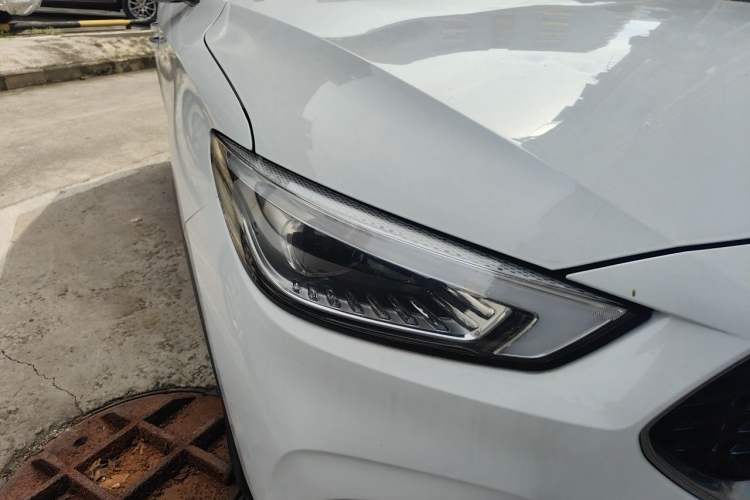 Used MG ZS 2020 180 DVVT Manual Lite Right Front Headlight