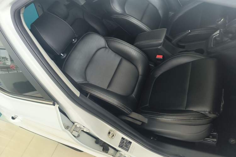 Used MG ZS 2020 Global Bestseller with 1.5L Engine Manual Transmission and a Massive 65-Inch Panoramic Sunroof Version Right Front Seat