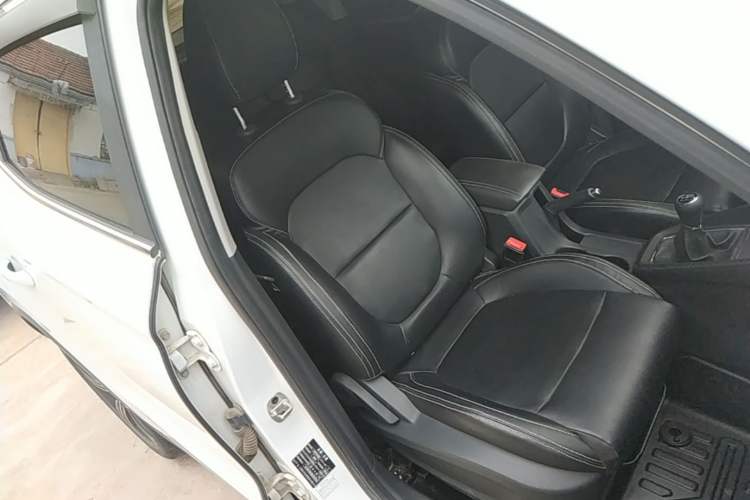 Used MG ZS 2020 Global Bestseller 1.5L Manual Comfort Edition Right Front Seat