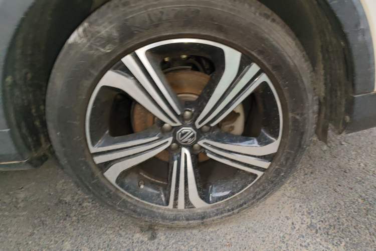 Used MG ZS 2020 180 DVVT Automatic Plus L2+ Right Front Wheel Hub