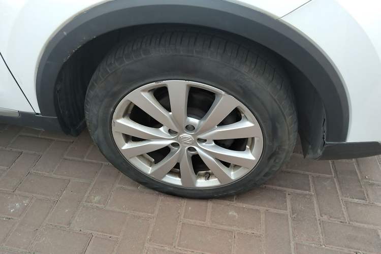 Used MG ZS 2020 180 DVVT Automatic UP Right Front Wheel Hub
