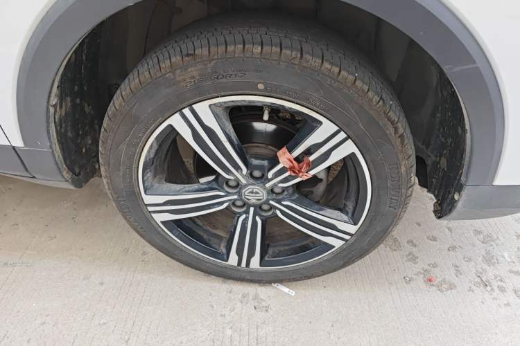 Used MG ZS 2020 Global Bestseller with 1.5L Engine Manual Transmission and a Massive 65-Inch Panoramic Sunroof Version Right Front Wheel Hub
