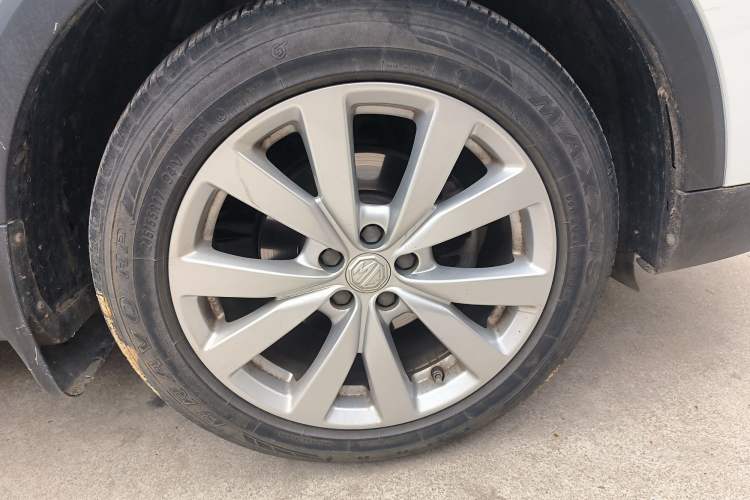 Used MG ZS 2020 180 DVVT Automatic Lite Right Front Wheel Hub