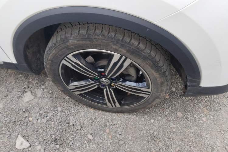 Used MG ZS 2020 Global Bestseller with 1.5L Engine Manual Transmission and a Massive 65-Inch Panoramic Sunroof Version Right Front Wheel Hub