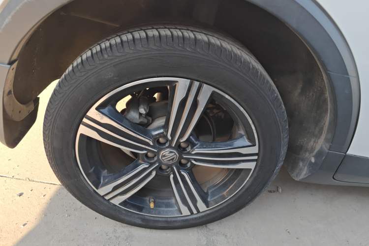 Used MG ZS 2020 Global Bestseller with 1.5L Engine Manual Transmission and a Massive 65-Inch Panoramic Sunroof Version Right Rear Wheel Hub