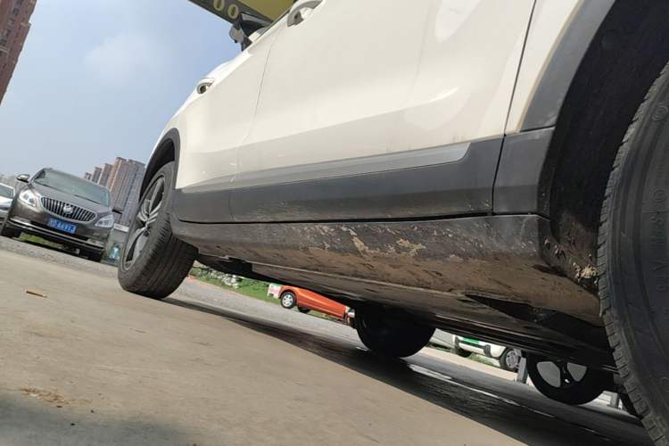 Used MG ZS 2020 180 DVVT Automatic Plus L2+ Right Side Sill