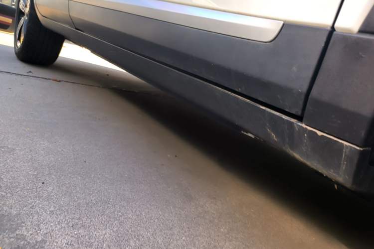 Used MG ZS 2020 Global Bestseller 1.5L Manual Comfort Edition Right Side Sill