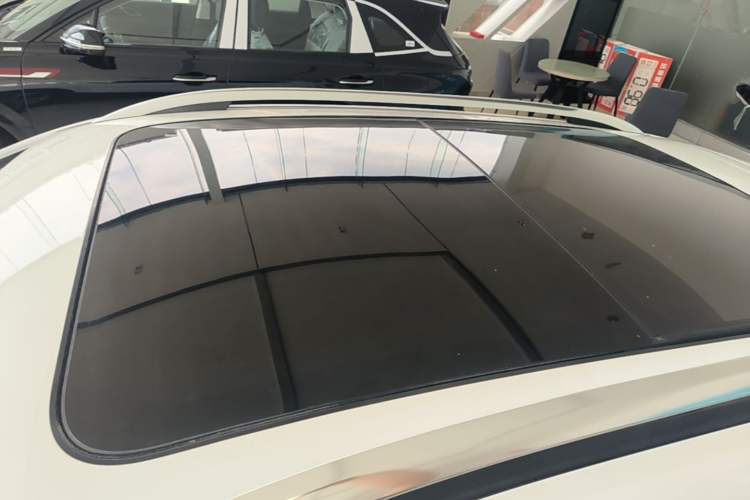 Used MG ZS 2020 Global Bestseller with 1.5L Engine Manual Transmission and a Massive 65-Inch Panoramic Sunroof Version Roof