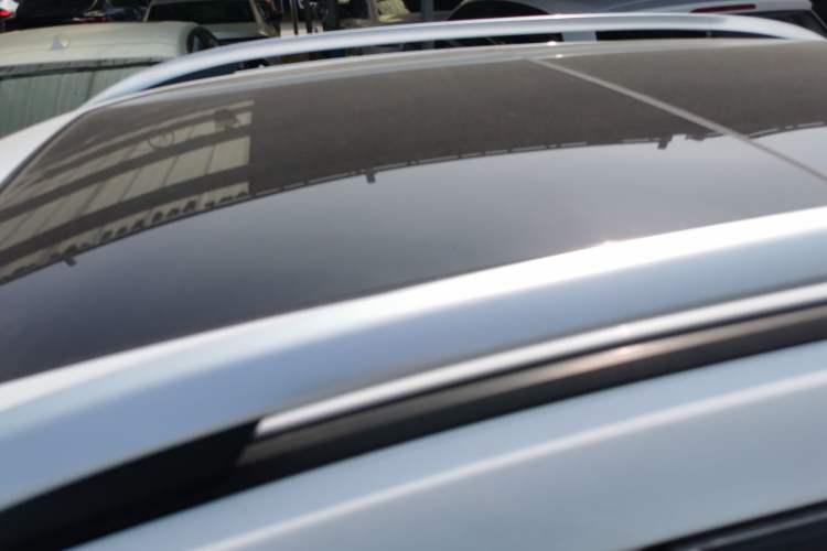 Used MG ZS 2020 Global Bestseller with 1.5L Engine Manual Transmission and a Massive 65-Inch Panoramic Sunroof Version Roof