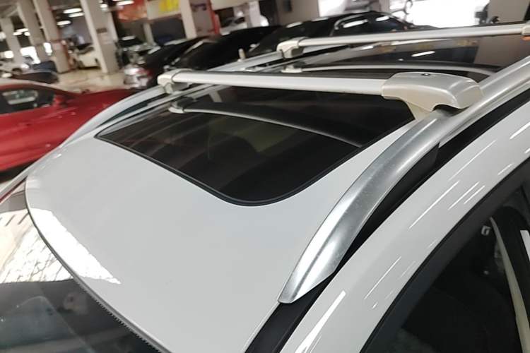 Used MG ZS 2020 Global Bestseller with 1.5L Engine Manual Transmission and a Massive 65-Inch Panoramic Sunroof Version Roof