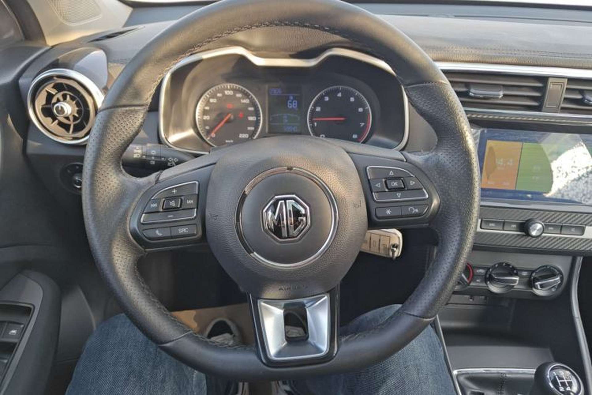 Used MG ZS 2020 Global Bestseller with 1.5L Engine Manual Transmission and a Massive 65-Inch Panoramic Sunroof Version Steering Wheel