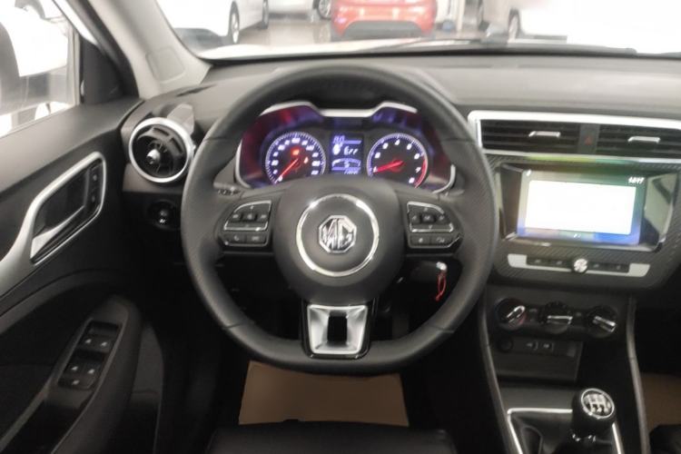 Used MG ZS 2020 Global Bestseller with 1.5L Engine Manual Transmission and a Massive 65-Inch Panoramic Sunroof Version Steering Wheel