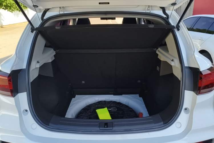 Used MG ZS 2020 180 DVVT Automatic Lite Trunk