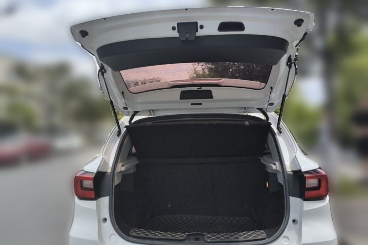 Used MG ZS 2020 Global Bestseller with 1.5L Engine Manual Transmission and a Massive 65-Inch Panoramic Sunroof Version Trunk