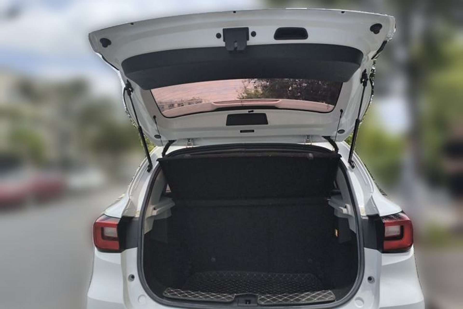 Used MG ZS 2020 Global Bestseller with 1.5L Engine Manual Transmission and a Massive 65-Inch Panoramic Sunroof Version Trunk