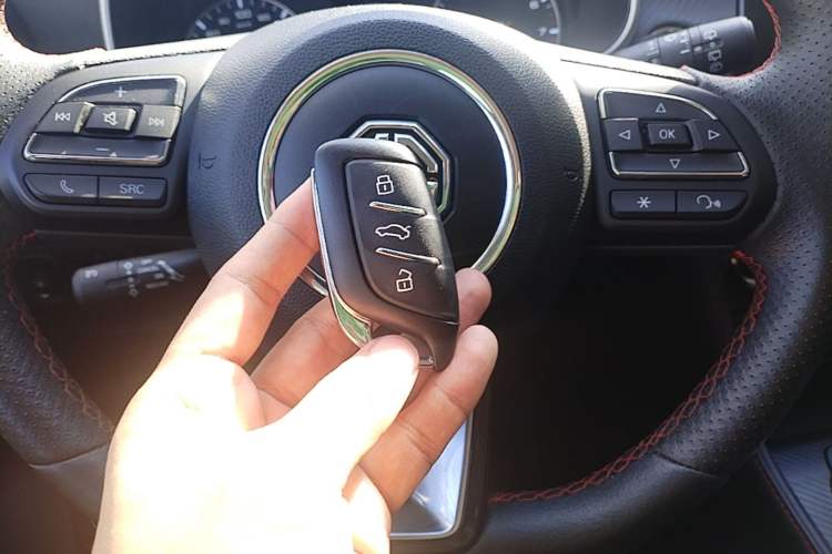 Used MG ZS 2020 180 DVVT Automatic UP Vehicle Key