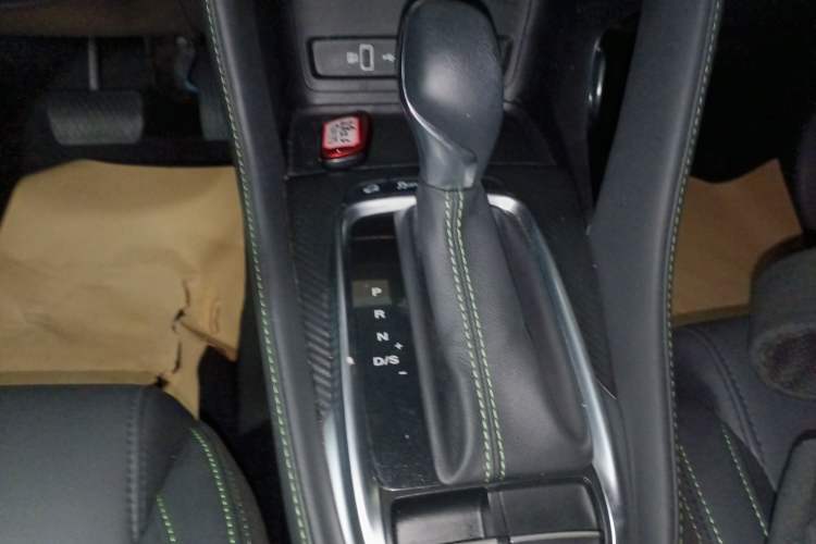 Used MG ZS 2022 180 DVVT Automatic Sport Edition Gear Lever