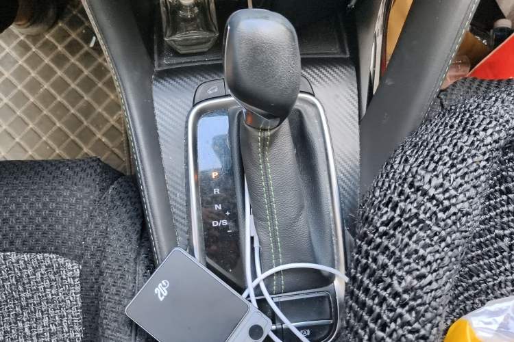 Used MG ZS 2022 180 DVVT Automatic Sport Edition Gear Lever