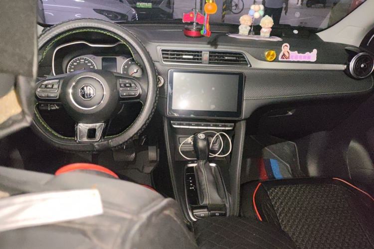 Used MG ZS 2022 180 DVVT Automatic Sport Edition Center Console