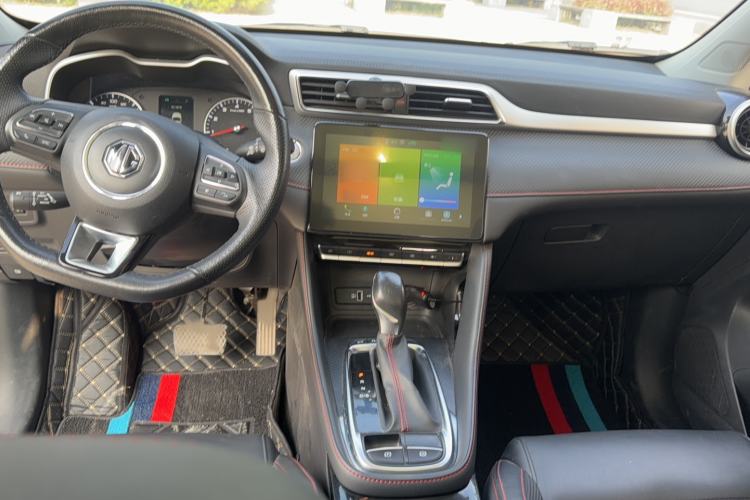 Used MG ZS 2022 180 DVVT Automatic Global Million-Unit 958 Edition Center Console