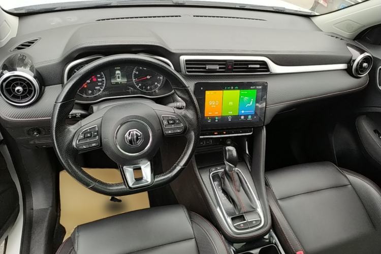 Used MG ZS 2022 180 DVVT Automatic Global Million-Unit 958 Edition Center Console