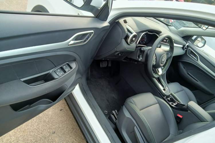 Used MG ZS 2022 180 DVVT Automatic Sport Edition Driver Seat