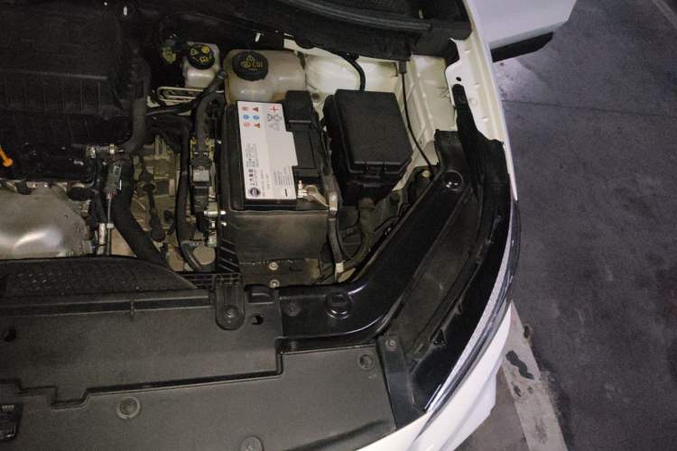 Used MG ZS 2022 180 DVVT Automatic Sport Edition Engine Bay Left