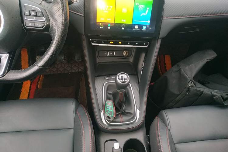 Used MG ZS 2022 180 DVVT Manual Global Million Edition 858 Gear Lever