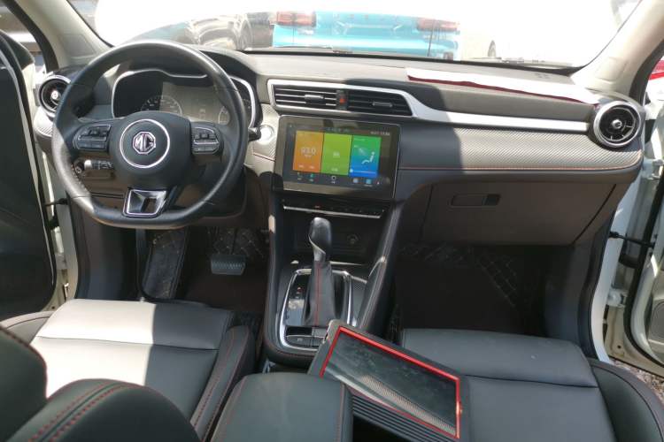 Used MG ZS 2022 180 DVVT Automatic Global Million-Unit 958 Edition Interior 2