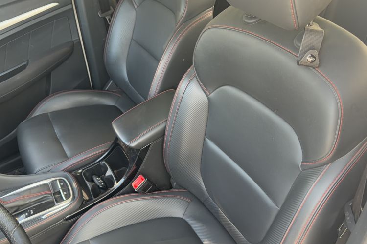Used MG ZS 2022 180 DVVT Automatic Global Million-Unit 958 Edition Interior 2