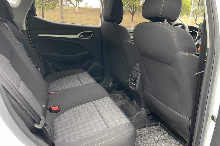 Used MG ZS 2022 180 DVVT Automatic Global Million-Unit 918 Edition Interior 4