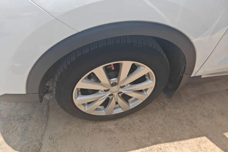 Used MG ZS 2022 180 DVVT Manual Global Million Edition 858 Left Front Wheel Hub