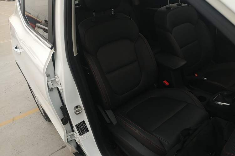 Used MG ZS 2022 180 DVVT Manual Global Million Edition 858 Right Front Seat