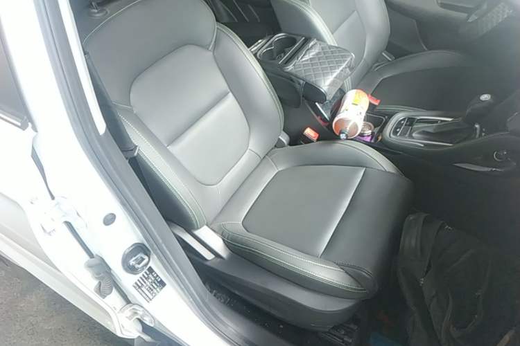 Used MG ZS 2022 180 DVVT Automatic Sport Edition Right Front Seat