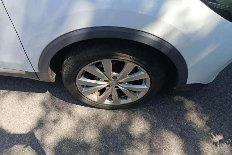 Used MG ZS 2022 180 DVVT Automatic Global Million-Unit 958 Edition Right Front Wheel Hub
