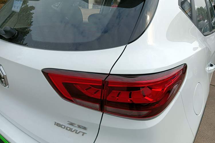 Used MG ZS 2022 180 DVVT Automatic Sport Edition Right Rear Taillight