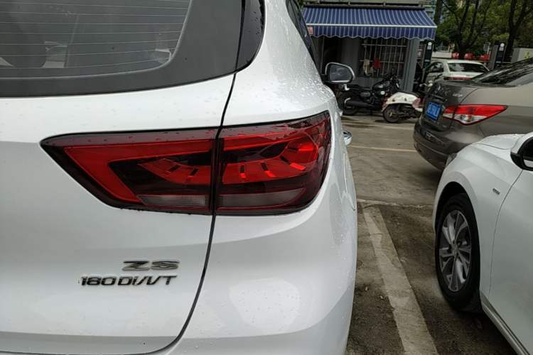 Used MG ZS 2022 180 DVVT Automatic Global Million-Unit 958 Edition Right Rear Taillight