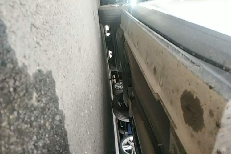 Used MG ZS 2022 180 DVVT Automatic Sport Edition Right Side Sill
