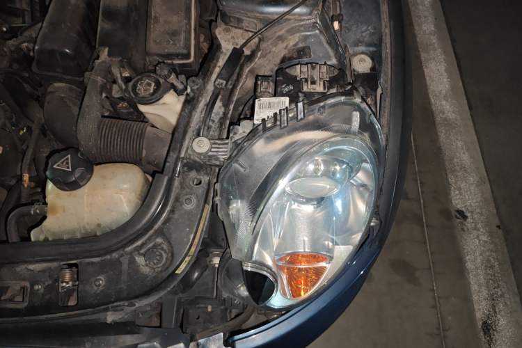 Used MINI Clubman 2007 1.6L COOPER Excitement Engine Bay Left