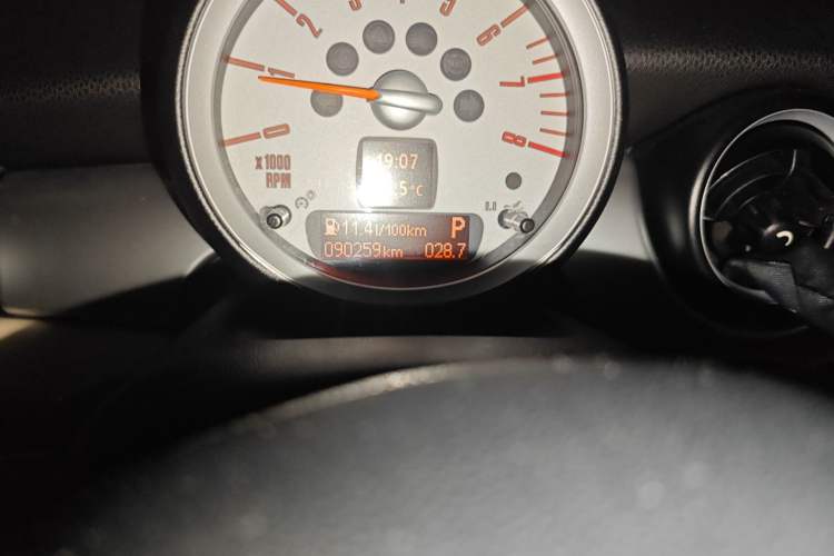 Used MINI Clubman 2007 1.6L COOPER Excitement Odometer Close Up
