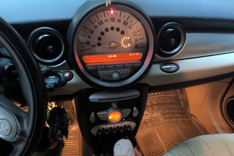 Used MINI Clubman 2007 1.6L COOPER Excitement Audio And AC Panel
