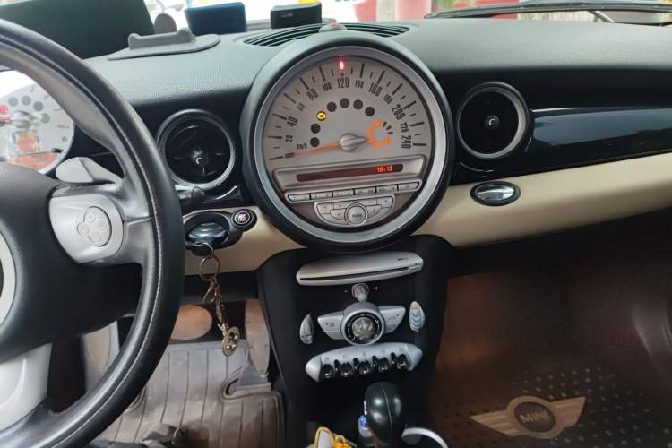 Used MINI Clubman 2007 1.6L COOPER Fun Audio And AC Panel
