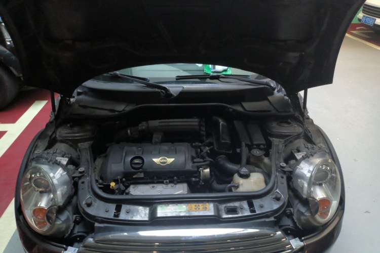 Used MINI Clubman 2007 1.6L COOPER Excitement Engine Bay
