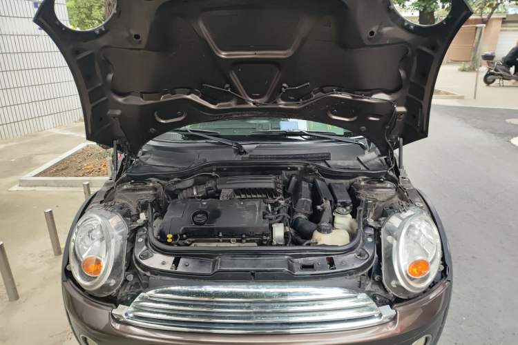 Used MINI Clubman 2007 1.6L COOPER Fun Engine Bay